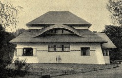 Elewacya boczna gmachu domu Sztuki.